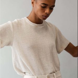 Caron Callahan mesh tee size M